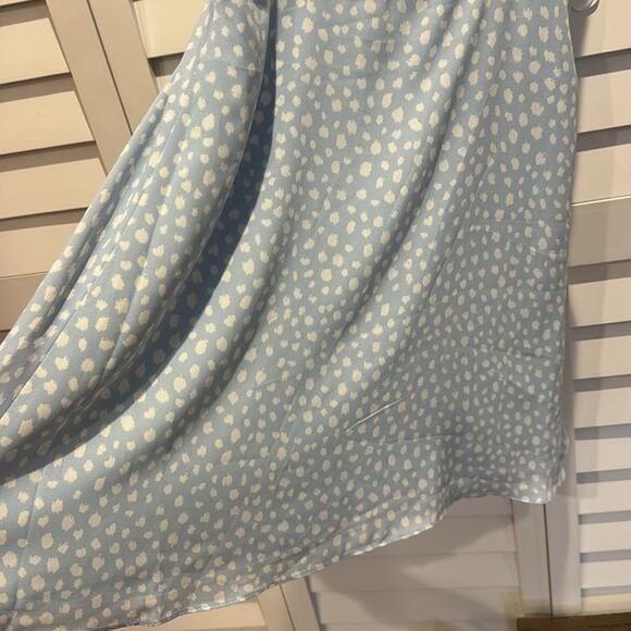 Nordstrom Socialite lined MIDI Dress with rushed back and adjustable straps. - Picture 3 of 10